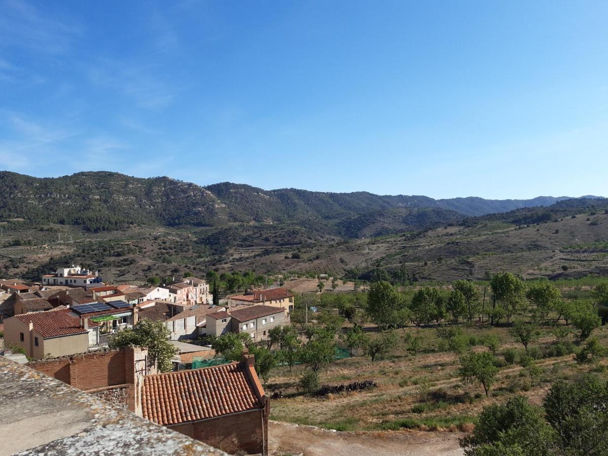 Fonda Toldra Hotel Ulldemolins Bagian luar foto