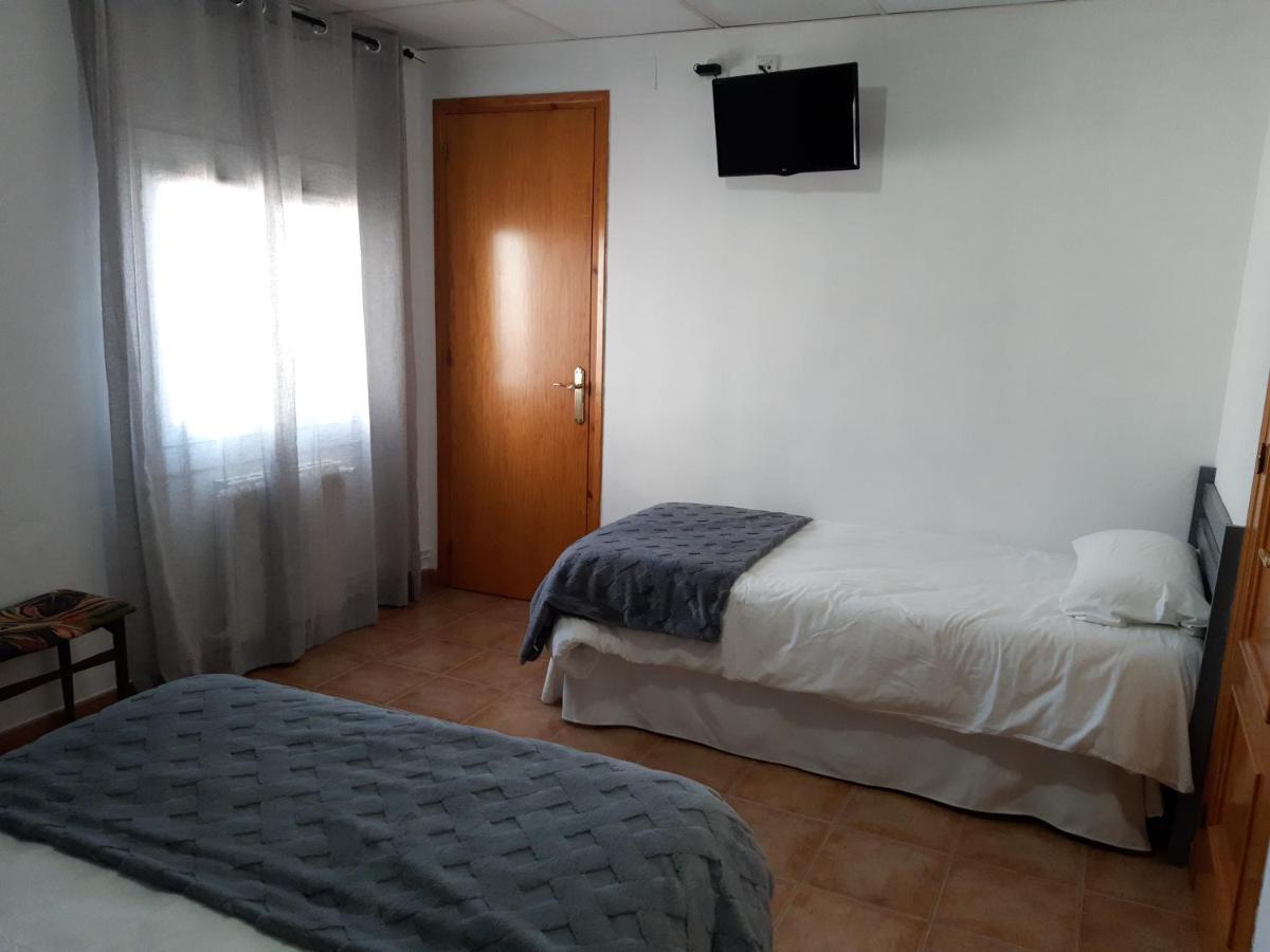 Fonda Toldra Hotel Ulldemolins Bagian luar foto