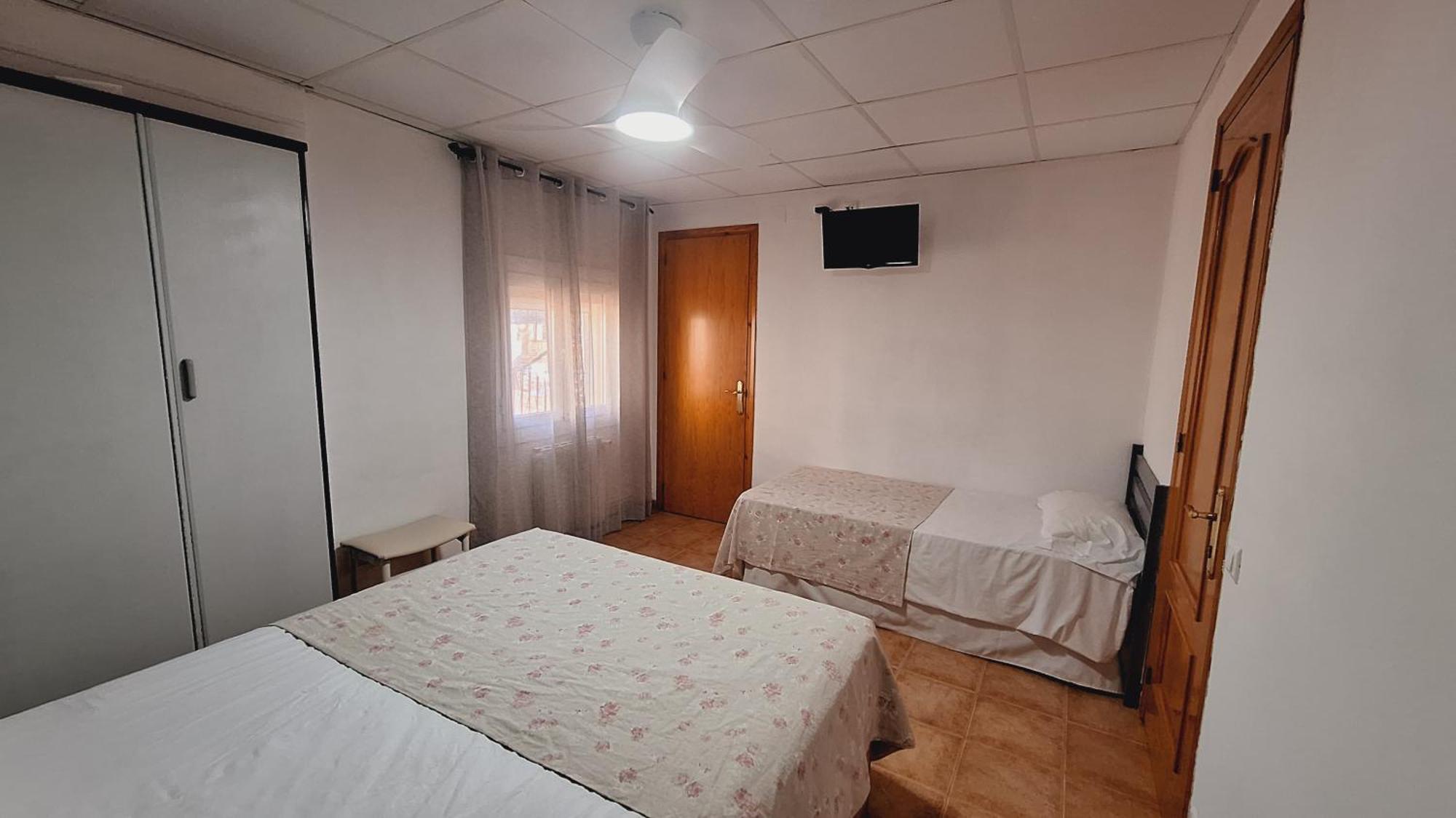 Fonda Toldra Hotel Ulldemolins Bagian luar foto