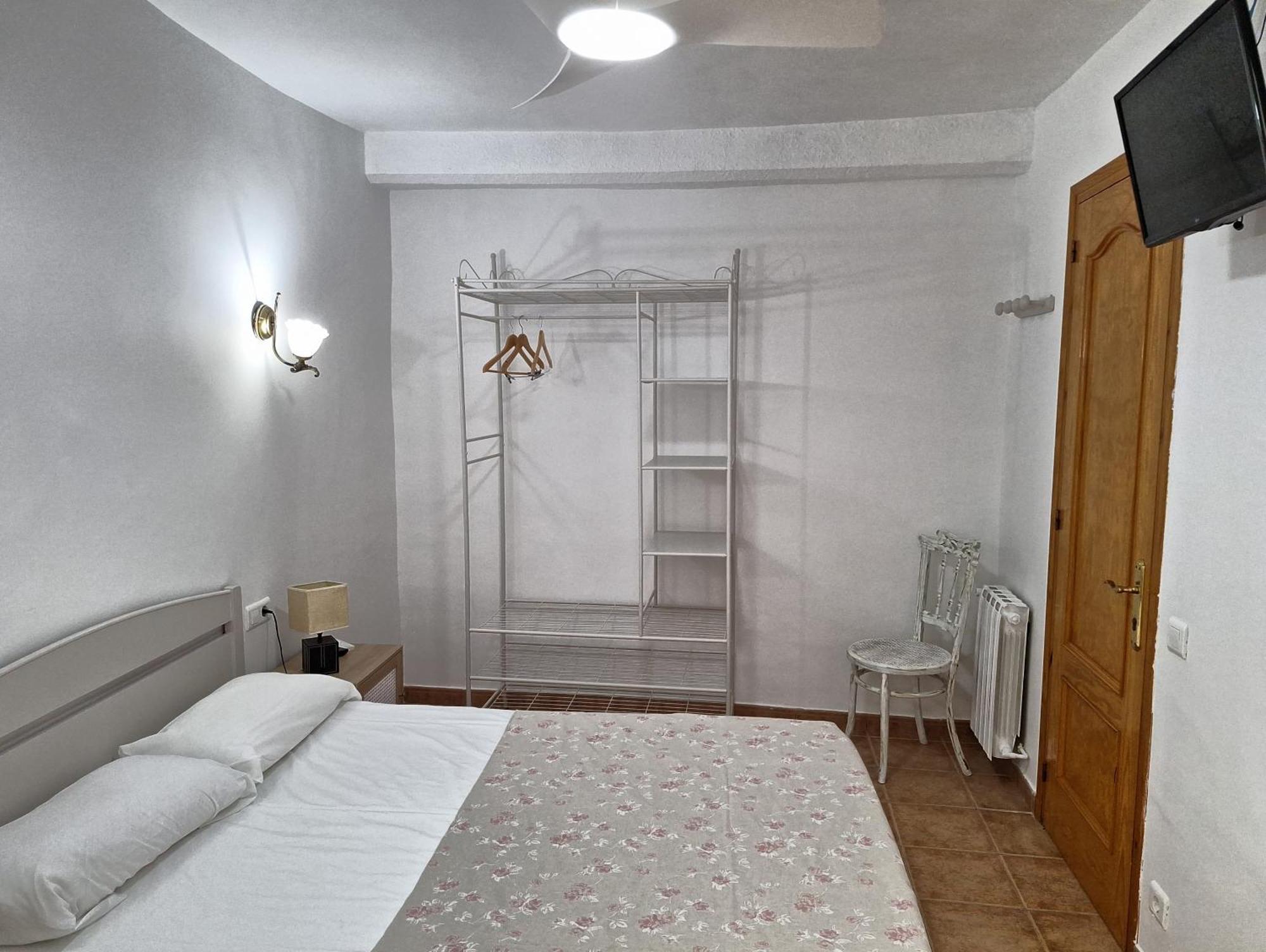 Fonda Toldra Hotel Ulldemolins Bagian luar foto